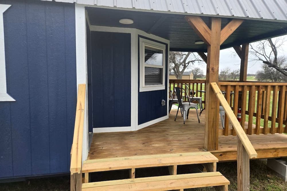 Little Elm Cabin | Cozy Lakefront Cabin with Private Beach Access Near Little Elm Beach, Little Elm TX