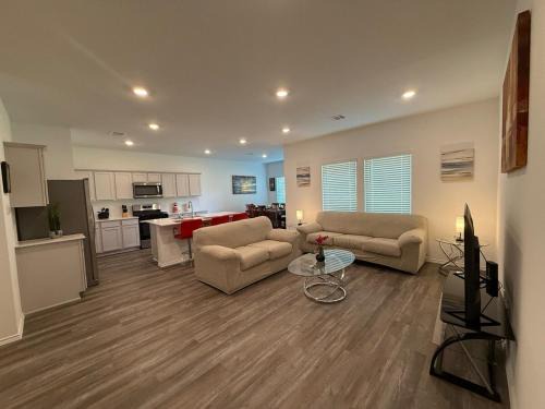 Magnolia House | Cozy Magnolia 4BR 3BA Family Home Retreat