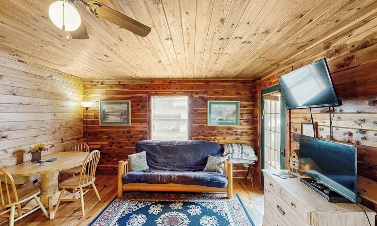 Mountain Pine Condo | Cozy riverfront condo with river access for swimming, boating & fishing
