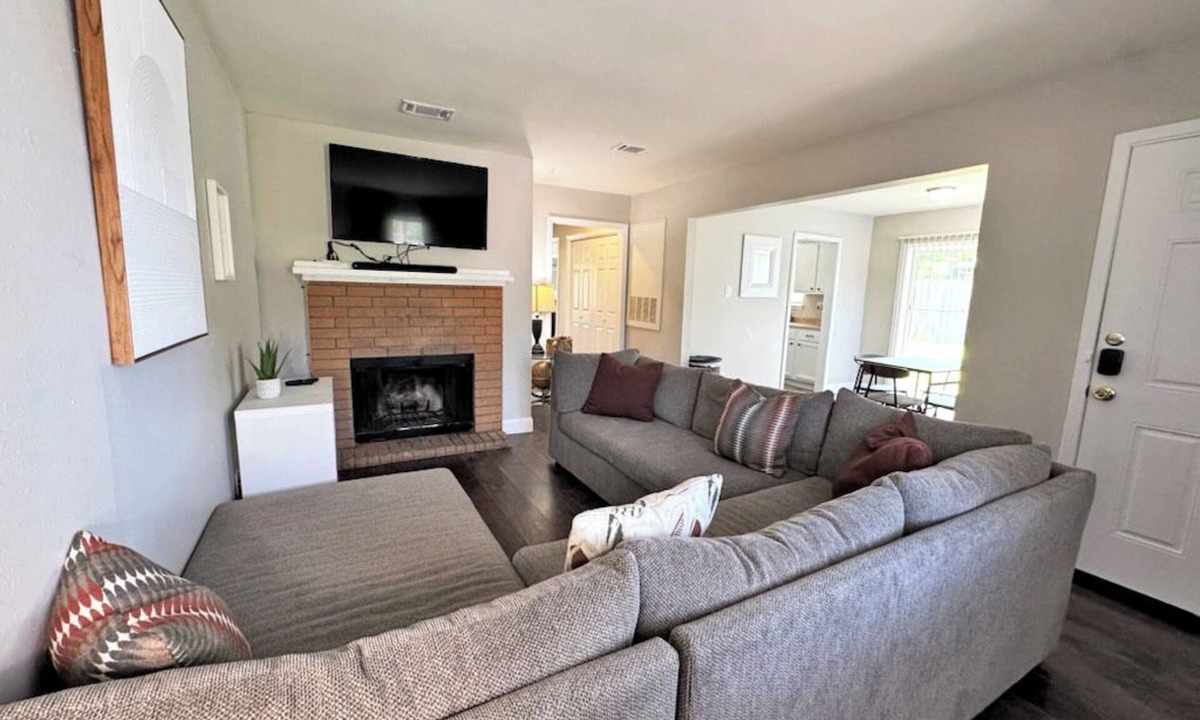 Bryan House | Cozy Stay in Bryan, TX