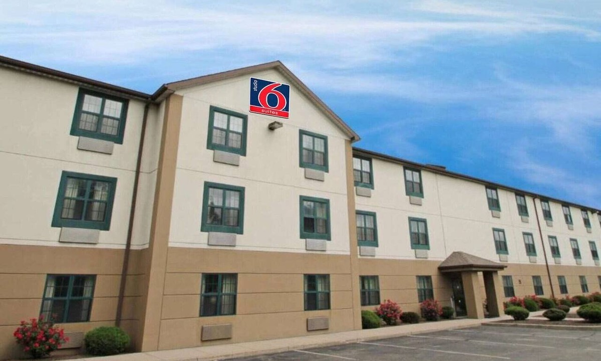 Amherst Apartment | Cozy Studio 6 Buffalo|1 King Bed,Nsmk|Kitchen