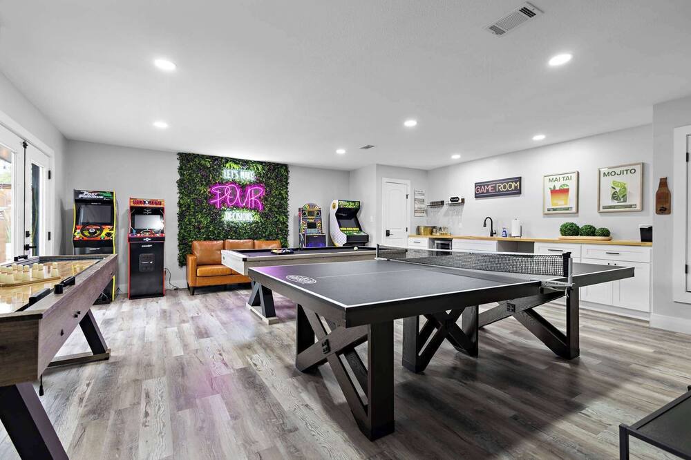 Northwest Dallas House | Dallas Fun Haus: Pool, Massive Game Room, and Atrium