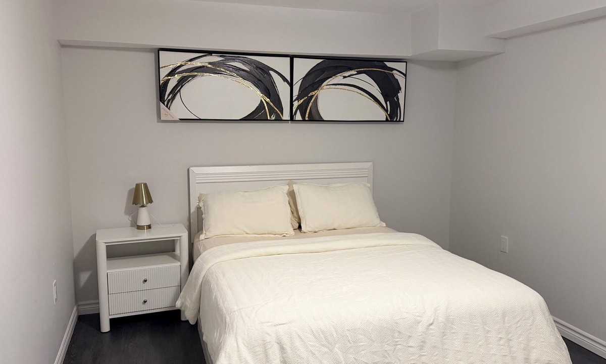 Guelph Apartment | Delightful 1-bedroom apartment with AC in vibrant Guelph