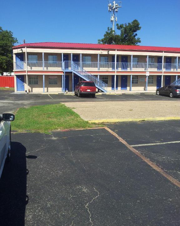 Hyde Park Hotel | Deluxe Inn Austin