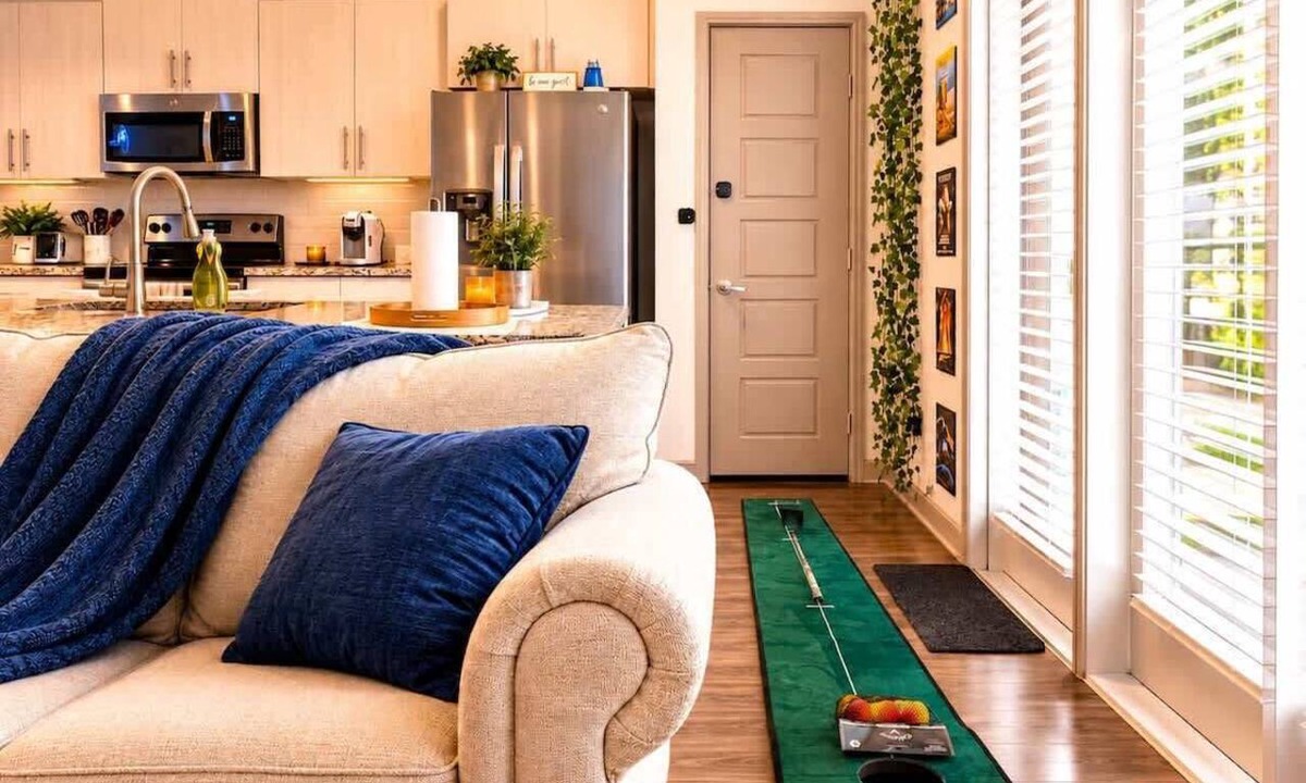 Las Colinas Apartment | Designer Game Suite Resort Amenities DART Rail
