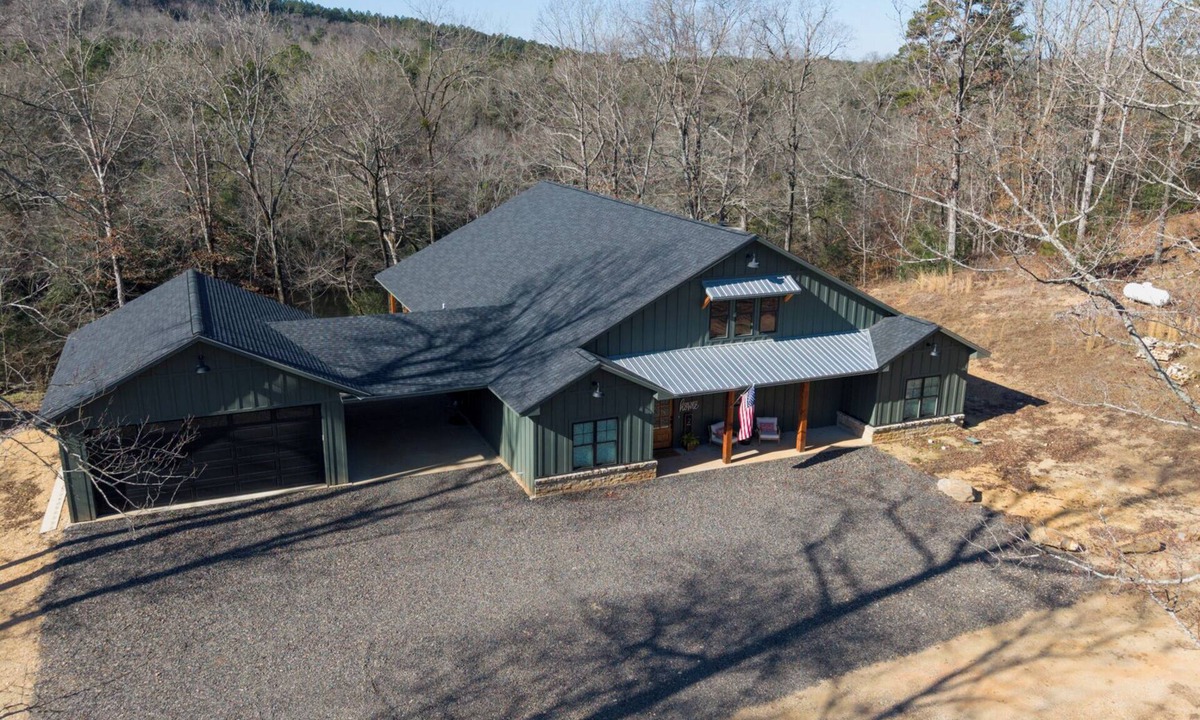 Murfreesboro Cabin | Diamond in the Rough Riverfront Retreat Private River Access Diamond Mine