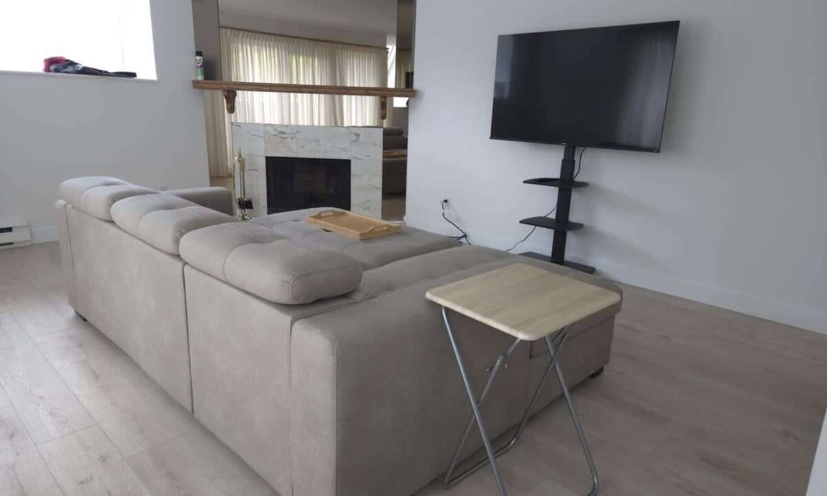 Fairview Condo | Discover Tranquility- 2bed/2bath