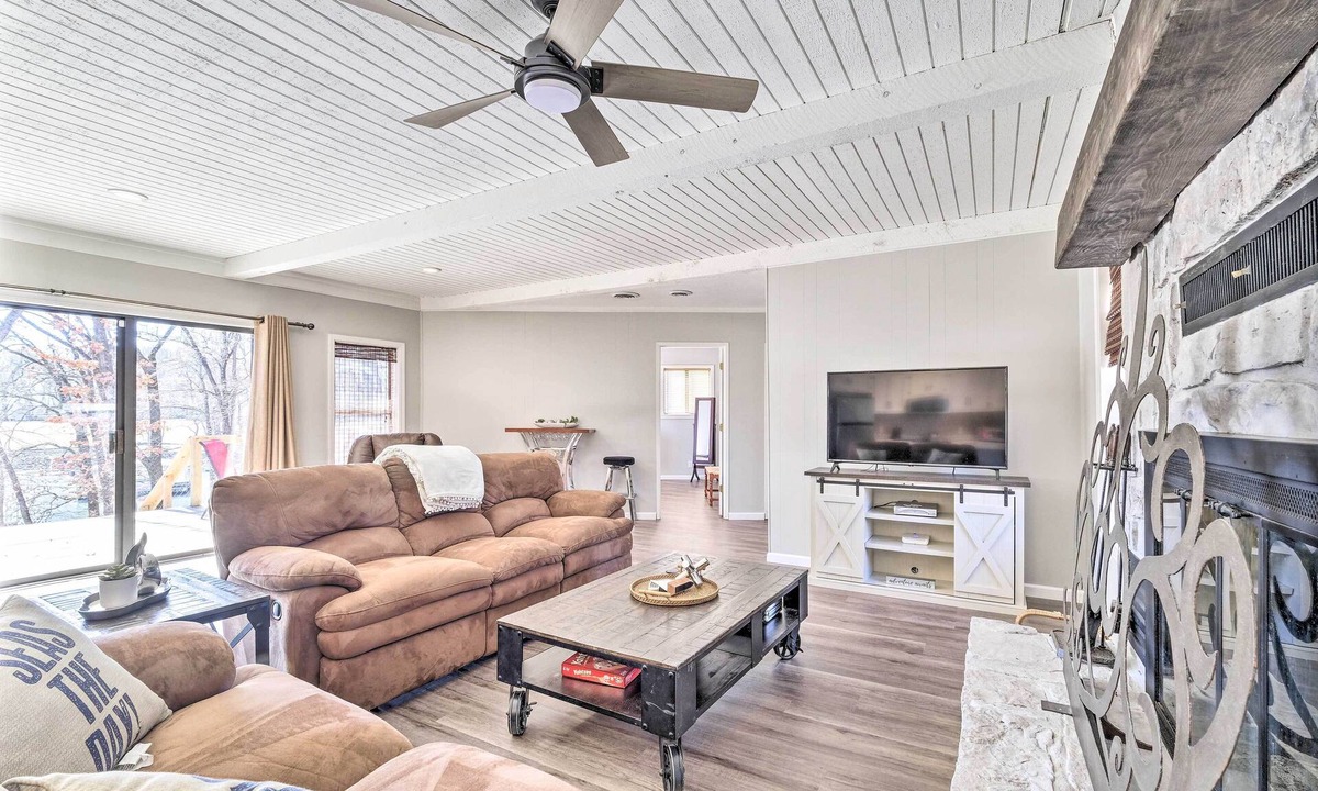 Afton Cottage | Dock + Lake Access! Updated Cottage in Afton