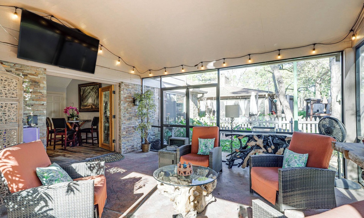 Cypress Cottage | Dog-friendly Cypress Vacation Rental w/Lanai!