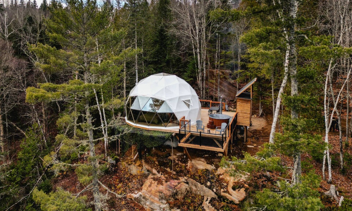 Saint Come Cabin | Dome 01 - The Pine, Le Pin | Vue Panoramique, Spa Privé & Filet Suspendu