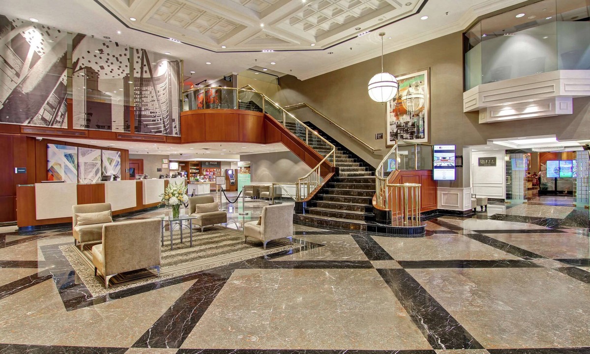 Bay Street Corridor Hotel | DoubleTree by Hilton Hotel Toronto Downtown