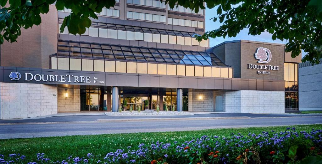 Windsor Hotel | DoubleTree by Hilton Windsor, ON