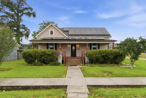 Downtown House | Downtown Lafayette 4BR Home with Parking