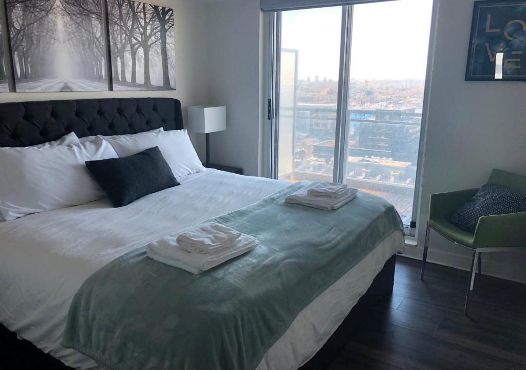 King West Village Apartment | Downtown near Exhibition 2BR+2BA w/ large balcony