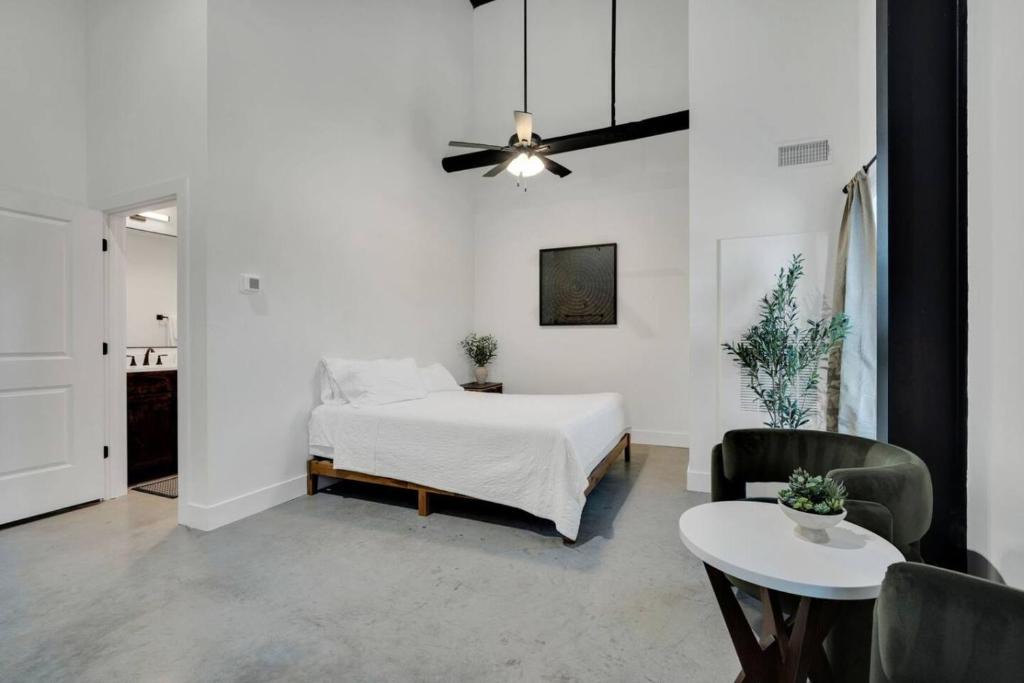 Midlothian Apartment | Downtown Stay at The Lawson -232