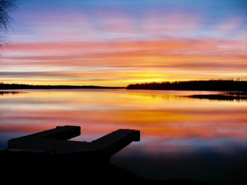 Wasilla House | Downtown Wasilla Lakefront Home
