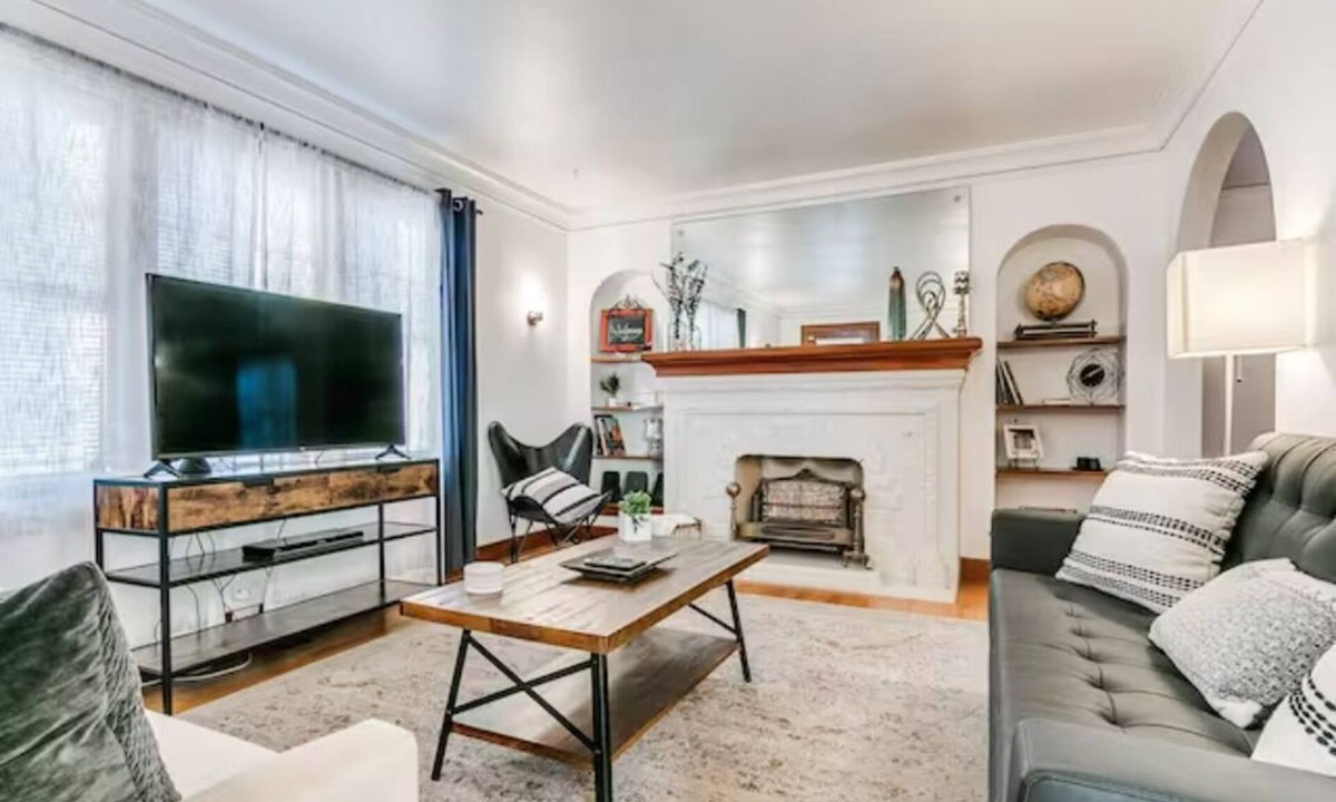 Crestwood Apartment | Duplex - Downstairs. near the Plaza District.