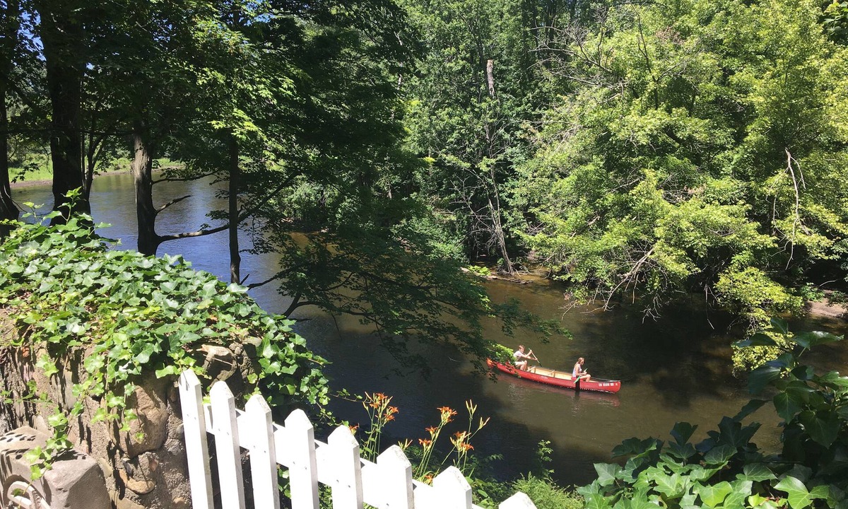 Dexter House | Eco-friendly riverfront home. Close to Ann Arbor and on the Huron River!