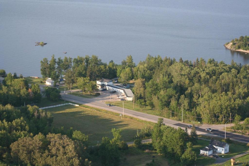 Temiskaming Shores House | Edgewater Motel and Campground