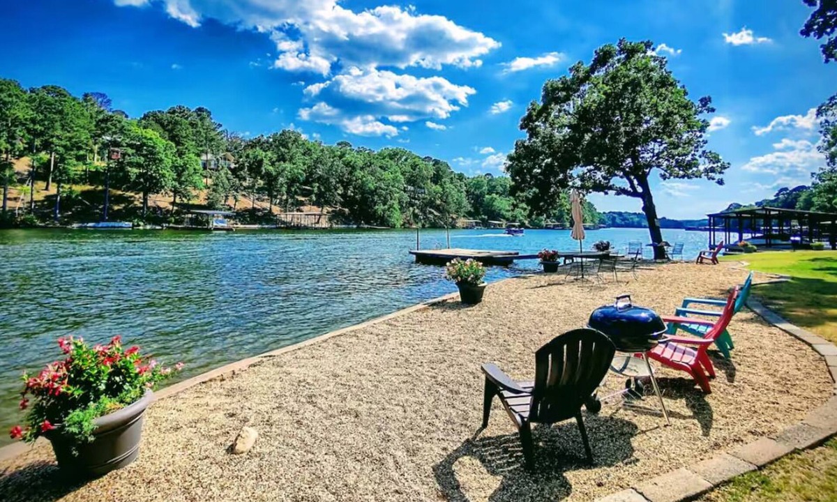 Mid America Cabin | Edgewater Resort - Cottage #7