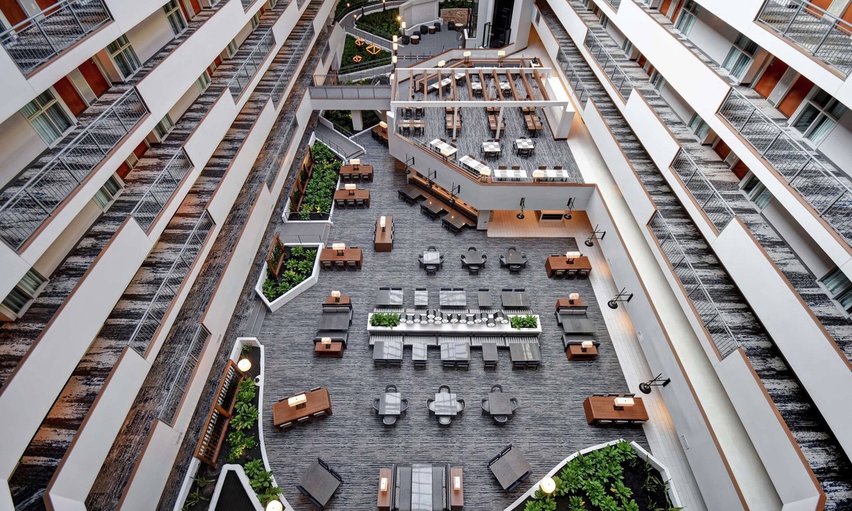 Old Market Hotel | Embassy Suites by Hilton Omaha Downtown Old Market