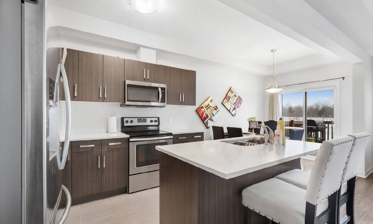 Welland House | Enchanted Escape | Your Modern Family Getaway | Sleeps 8