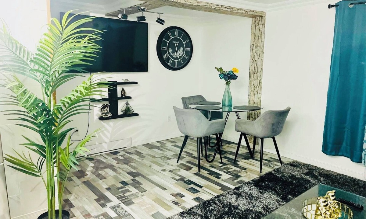 Sherbrooke Apartment | Entire unit with private Entrance in Sherbrooke