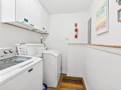 City-by-the Sea House | Estes Oasis