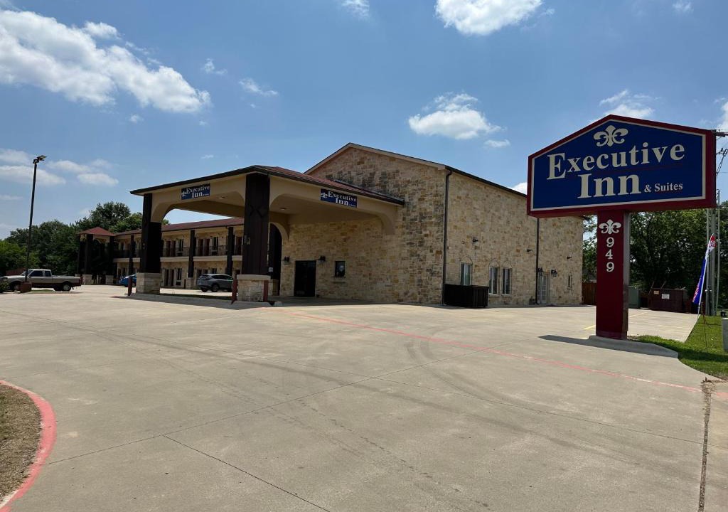 Pittsburg Hotel | Executive Inn and Suites
