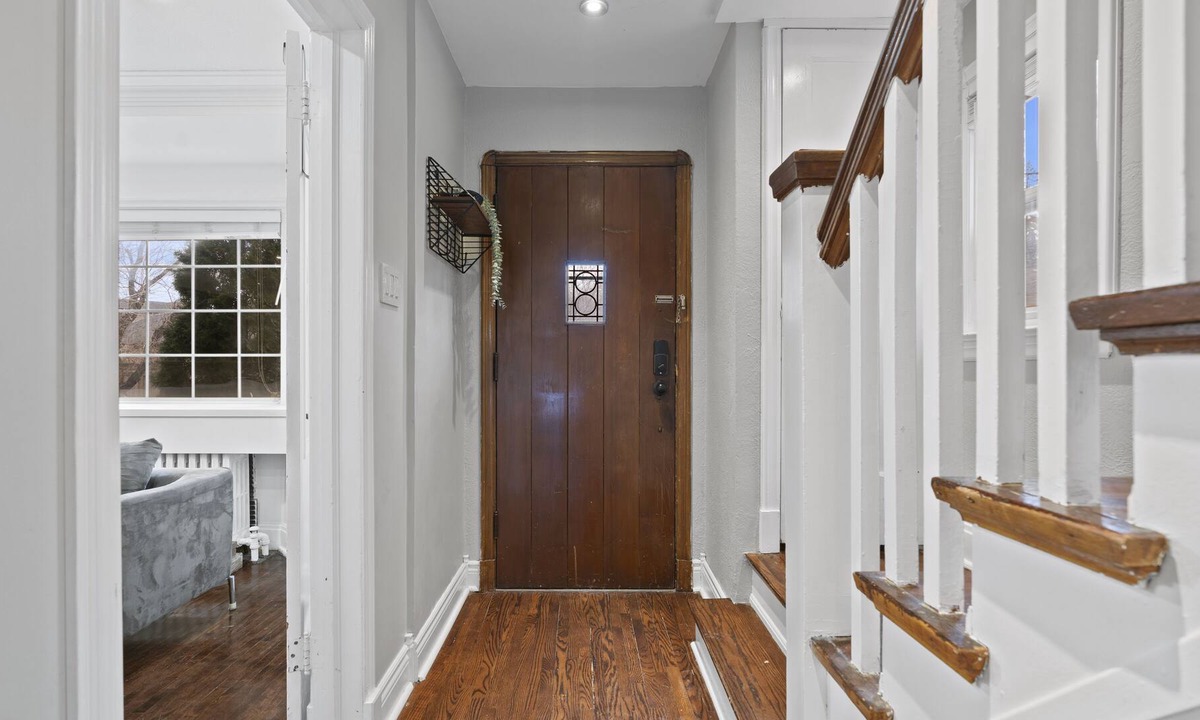 East York House | Executive Rental - Downtown Toronto
