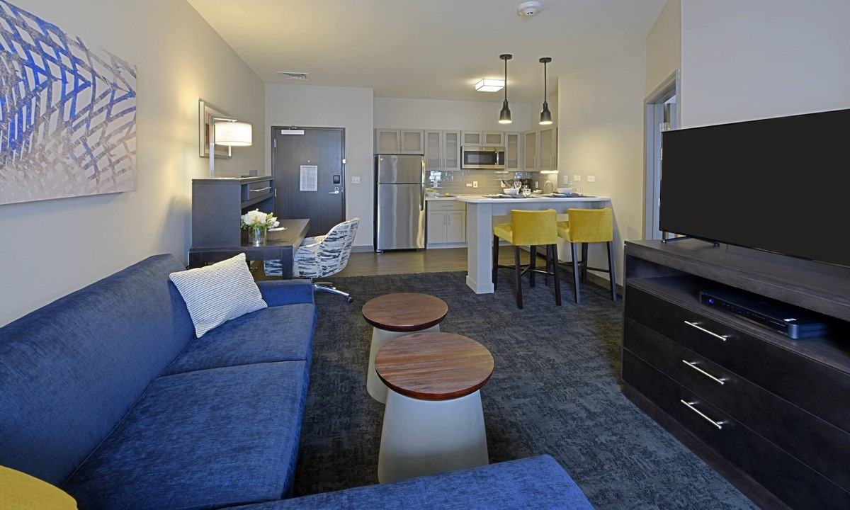 Little Rock Medical District Condo | Executive Suite w/King bed. Free Breakfast. Business Center Access.