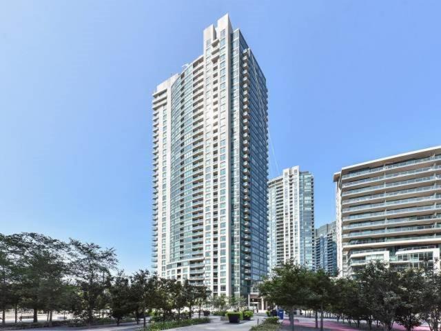 Fort York Apartment | Executive Suites - CNE