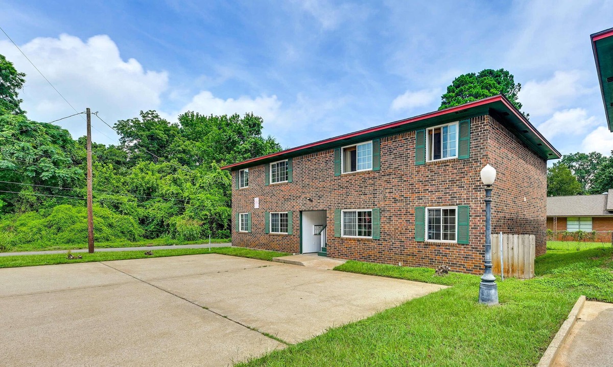Nacogdoches Apartment | Extended-Stay 2BR · Monthly Rates · Near SFA