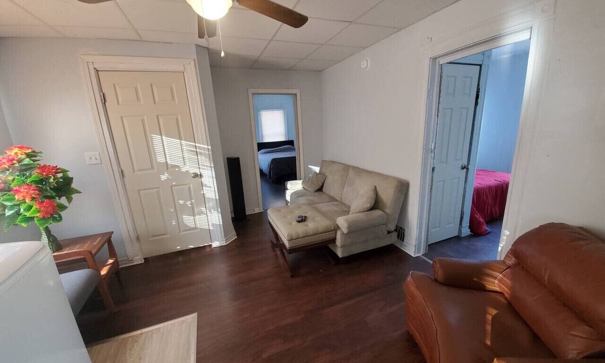 Downtown Syracuse Apartment | (F2)Convenient 2bdrm Syracuse University apartment
