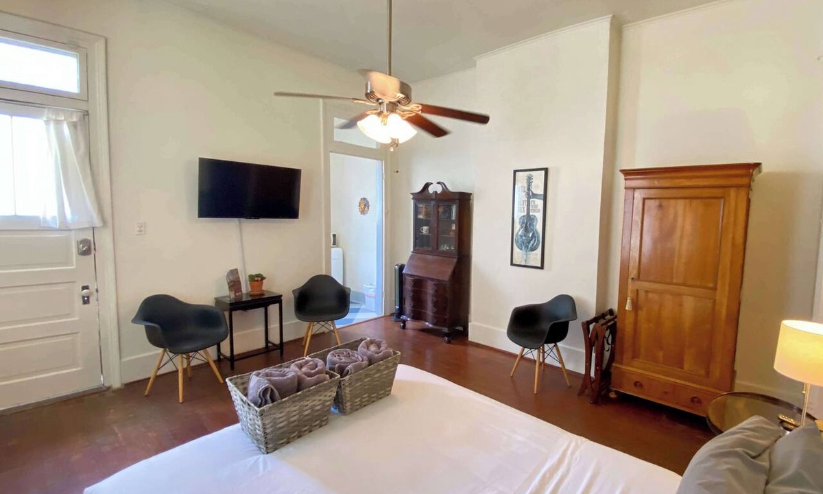 Esplanade Ridge Apartment | Fab Studio | Bayou St. John | Tree-Lined Street