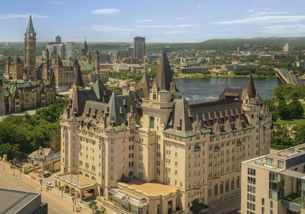 Byward Market - Parliament Hill Hotel | Fairmont Chateau Laurier
