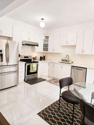 Unionville House | Family Friendly 4 BR 3 Bath Home near Toronto-MAJOR INTERNATIONAL SPORTING EVENT