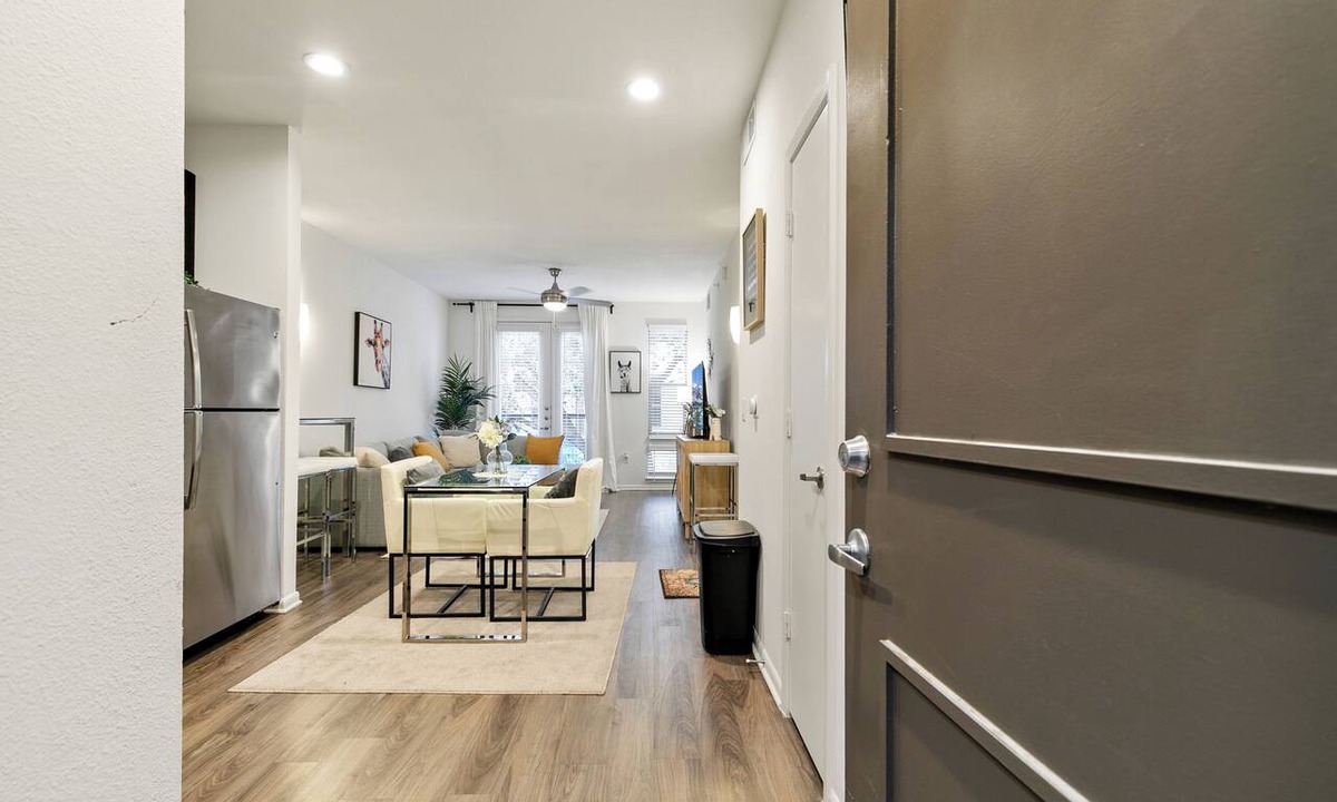 Legacy Park Apartment | Fantastic 1-bedroom apartment with AC in charming Plano- King bed