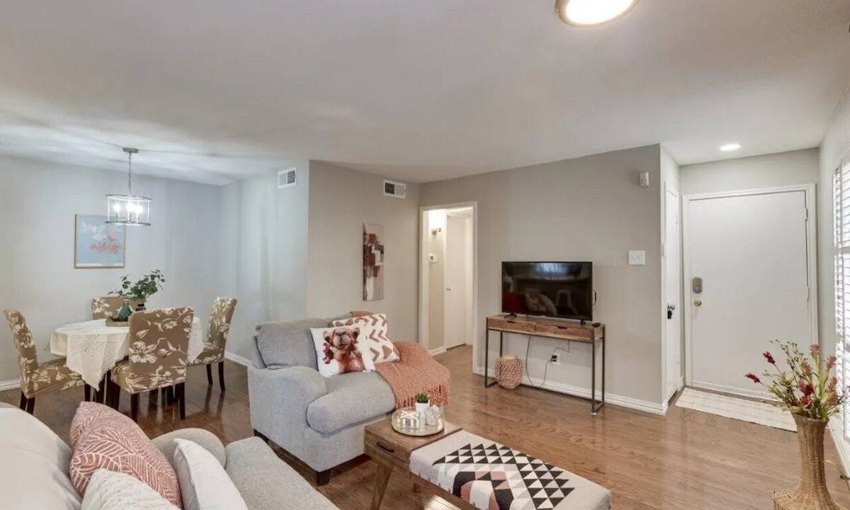 Far North Dallas Condo | MAJOR INTERNATIONAL SPORTING EVENT 26 Easy access to stadium. Charming 1-BR condo in Far North Dallas w Pool