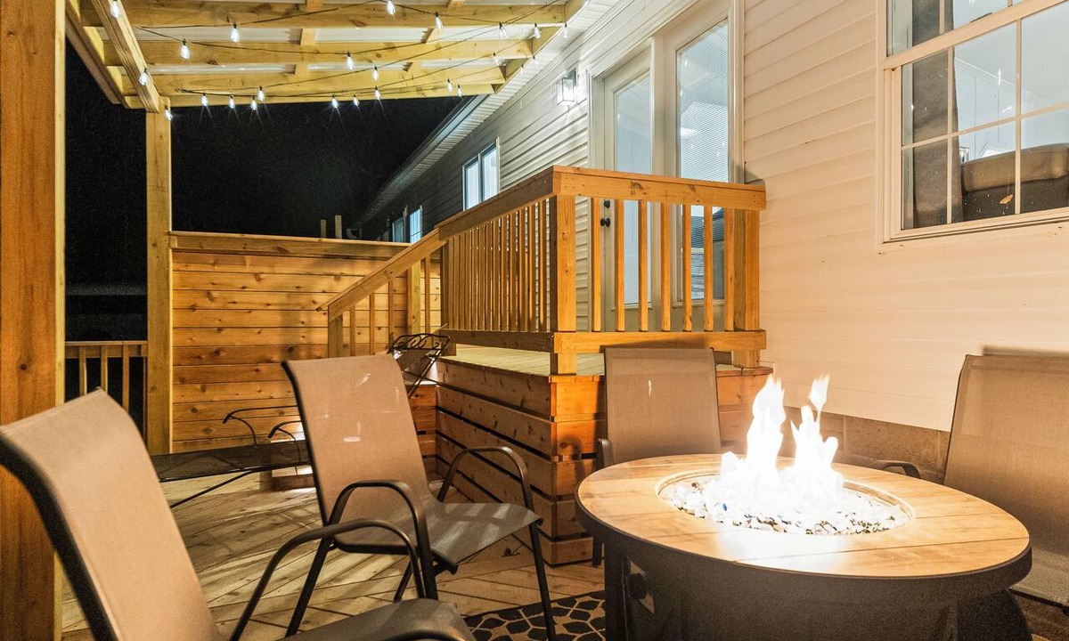 Jones Mills House | Firefly Haven: Entire Home in Lonsdale, AR