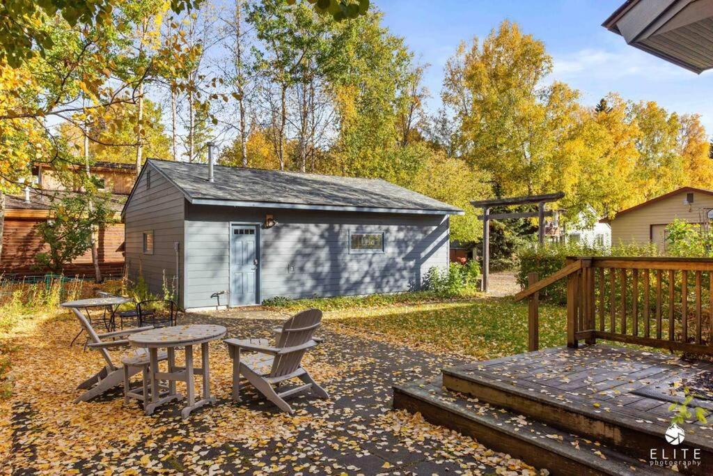 Rogers Park Apartment | Fireweed Gardens in Roger’s Park