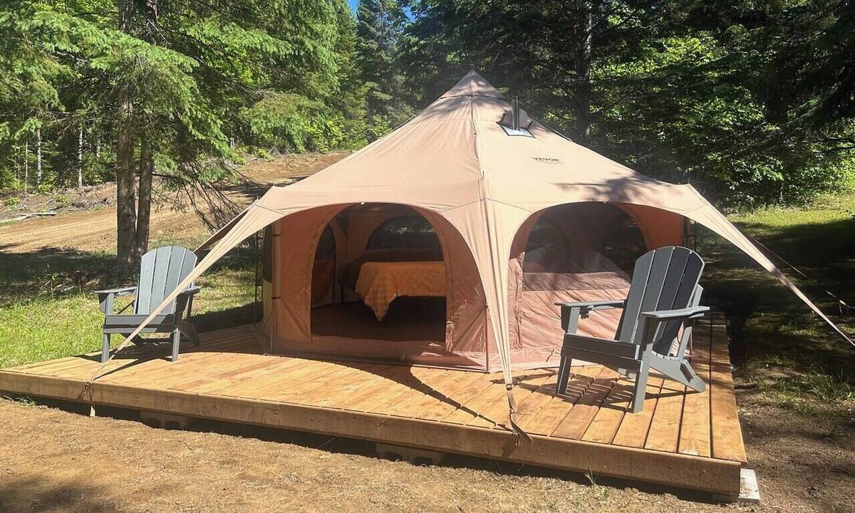 Hastings Highlands House | FoxHollow GlampingTent @ Bancroft Cottage Retreats