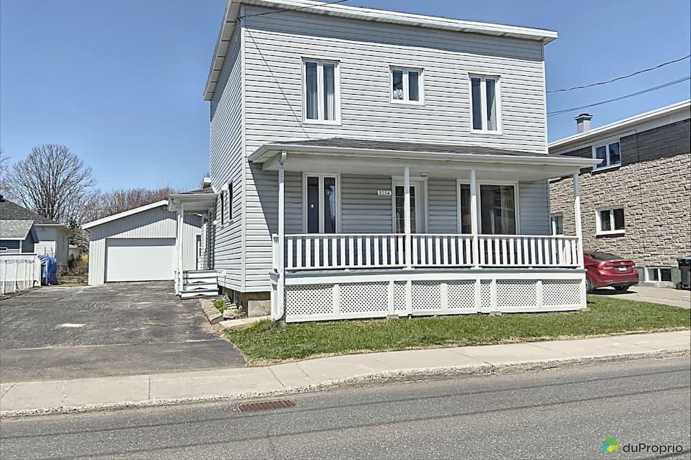 Charny House | Fully equipped, well located, sleeps 5, DOG FRIENDLY, bookings for 31 days +