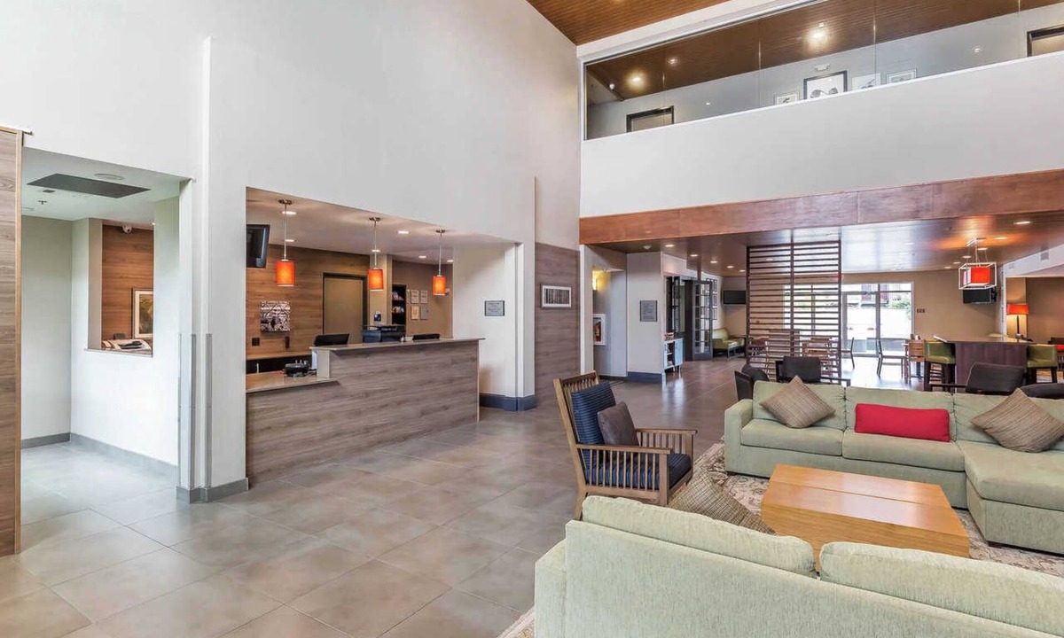 Westchase Hotel | Garner Hotel Houston Westheimer by IHG