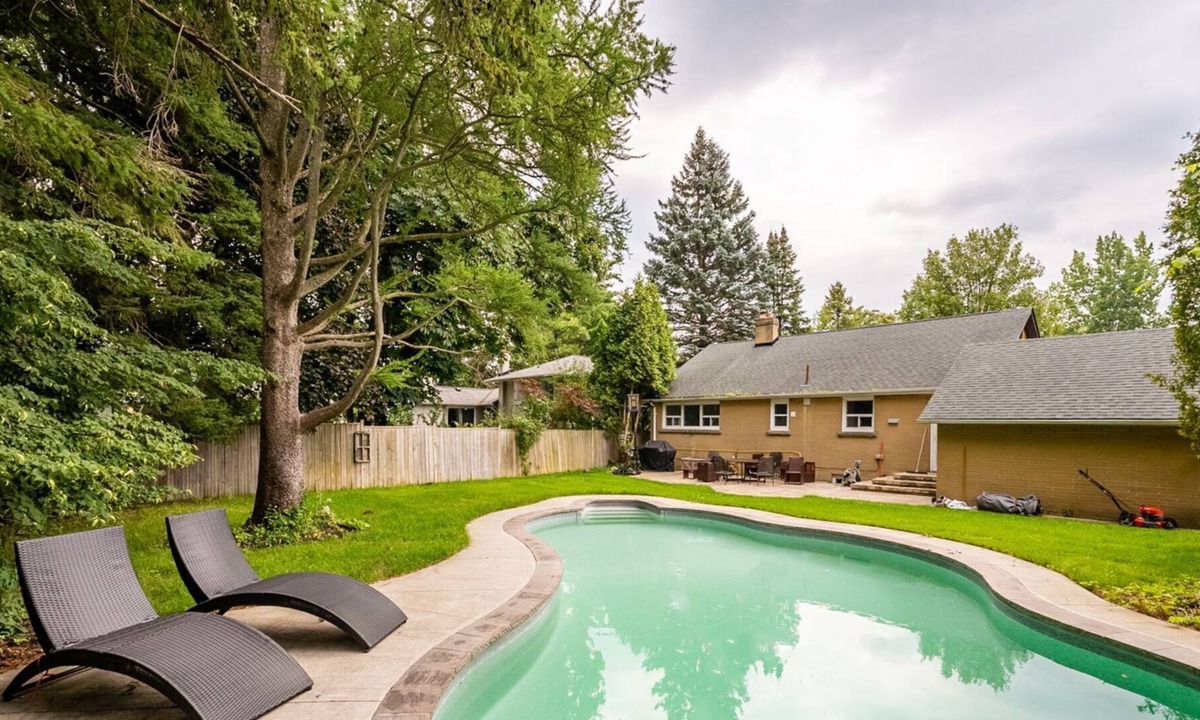 Long Branch House | GLOBALSTAY. Gorgeous 4BR House in Mississauga. Swimming Pool