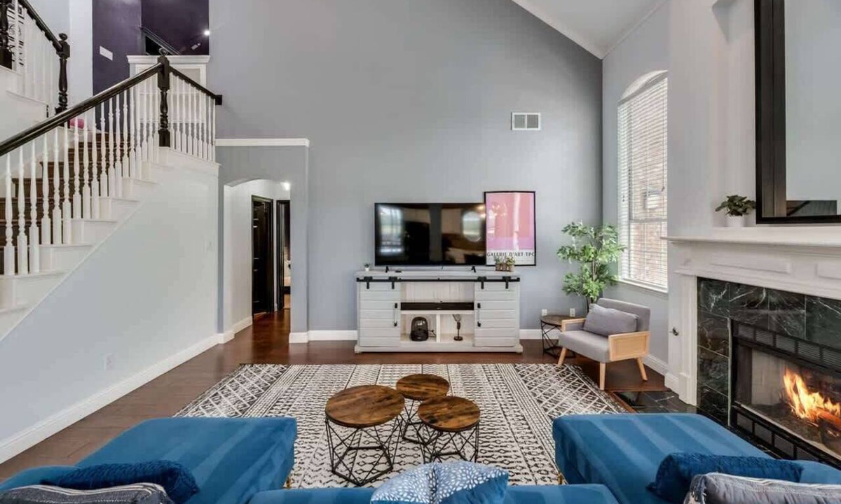 Northwest Carrollton House | Grand Gem for Large Groups: Pool, Cinema, Playroom
