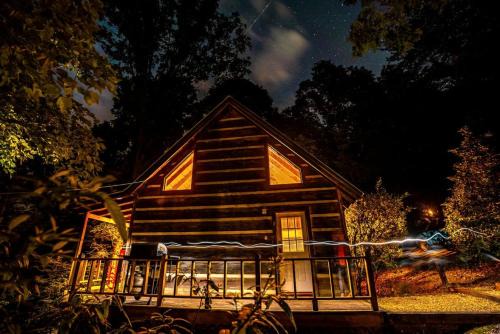 Copperhill House | Great Cabins Ideal for Groups Getaways in Copperhill, Tennessee