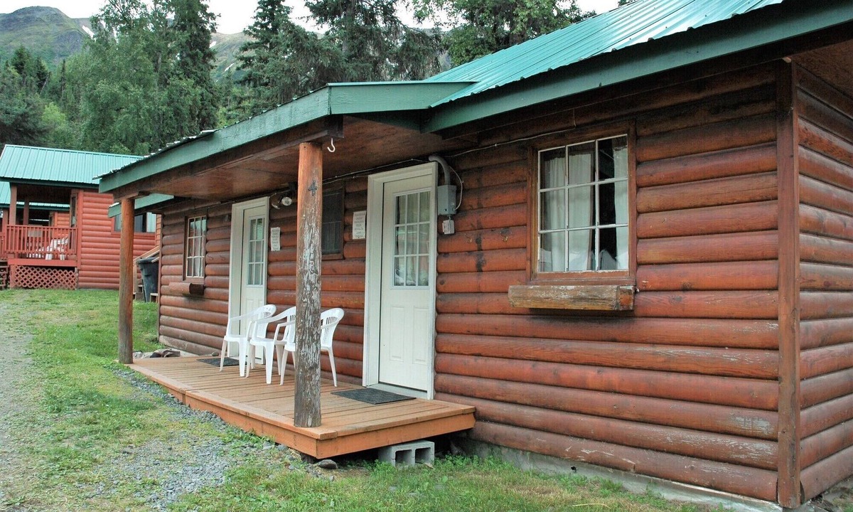 Cooper Landing Cabin | Gwin's Lodge Willow Cabin #5
