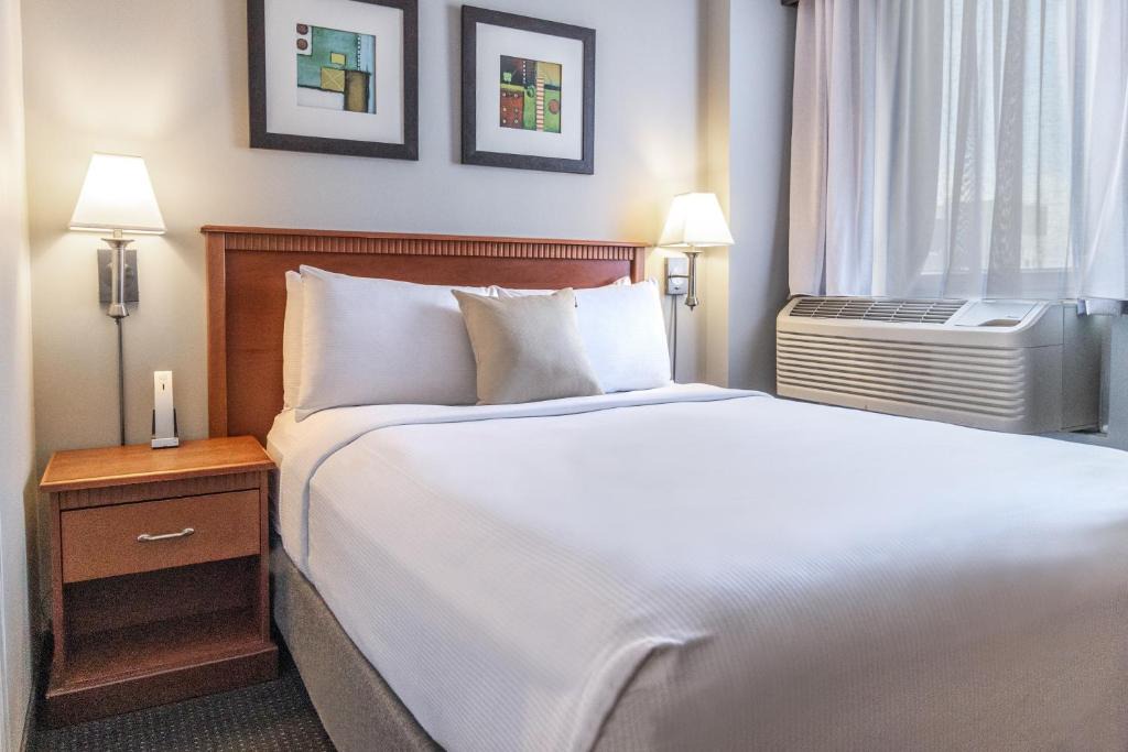 Quartier des Spectacles Hotel | Hôtel Saint-Laurent Montréal