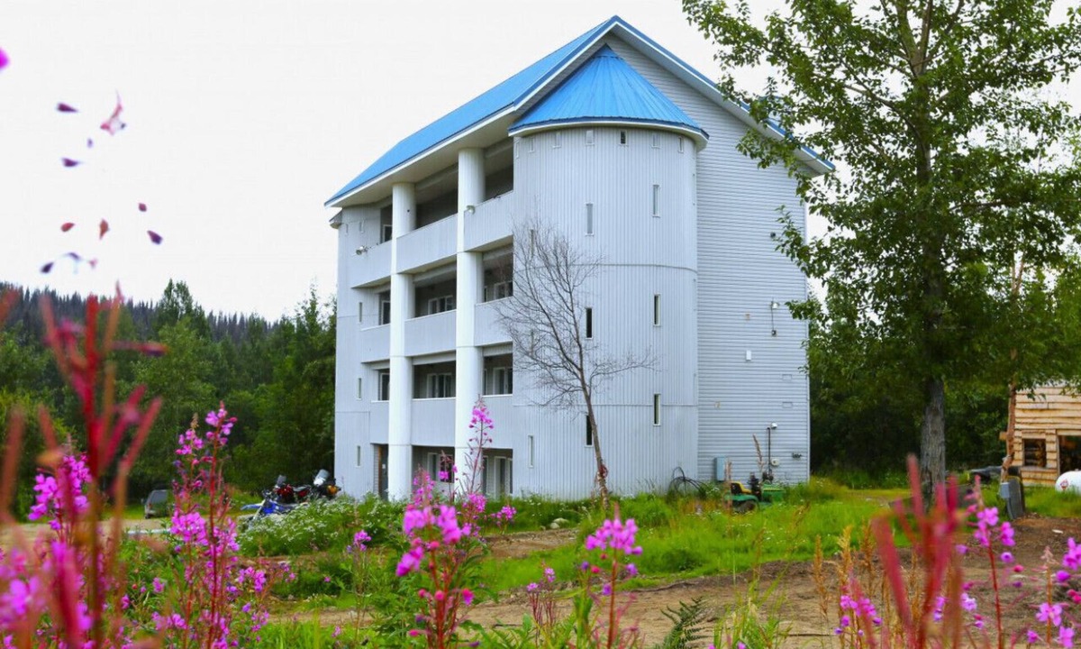 Willow Other | Hatcher Pass Castle Alaska |King Bed & Nature Escapes